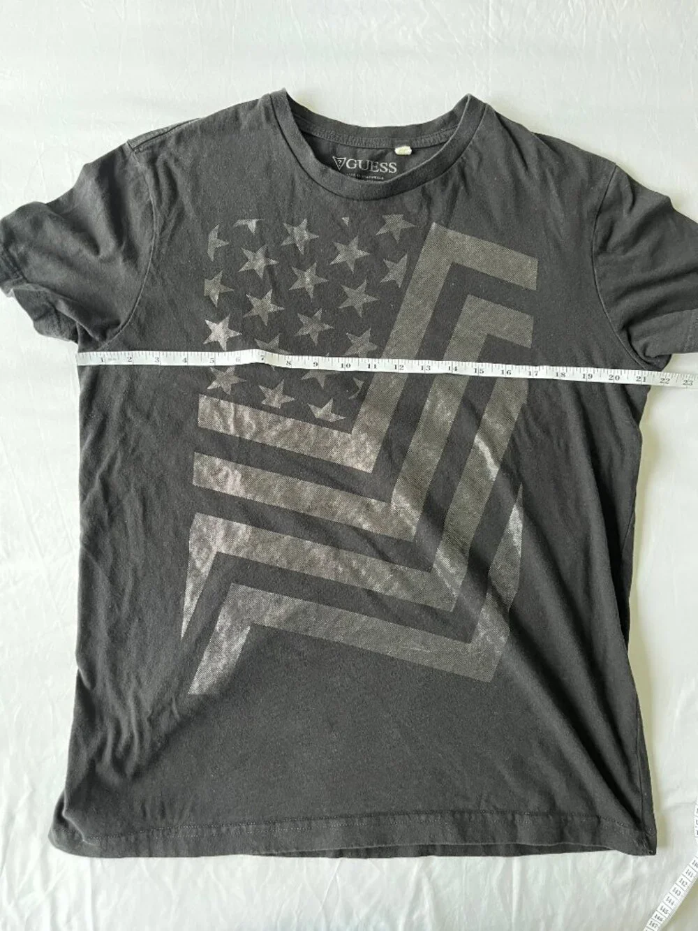 Vintage GUESS American Flag T-Shirt - Monochromatic Silver & Black - XL - Picture 4 of 8